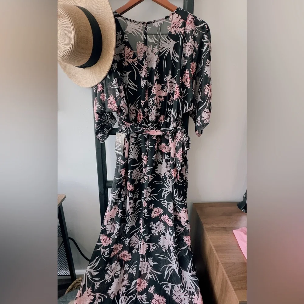 Express Black and Pink Floral Maxi Dress - Picture 6 of 7